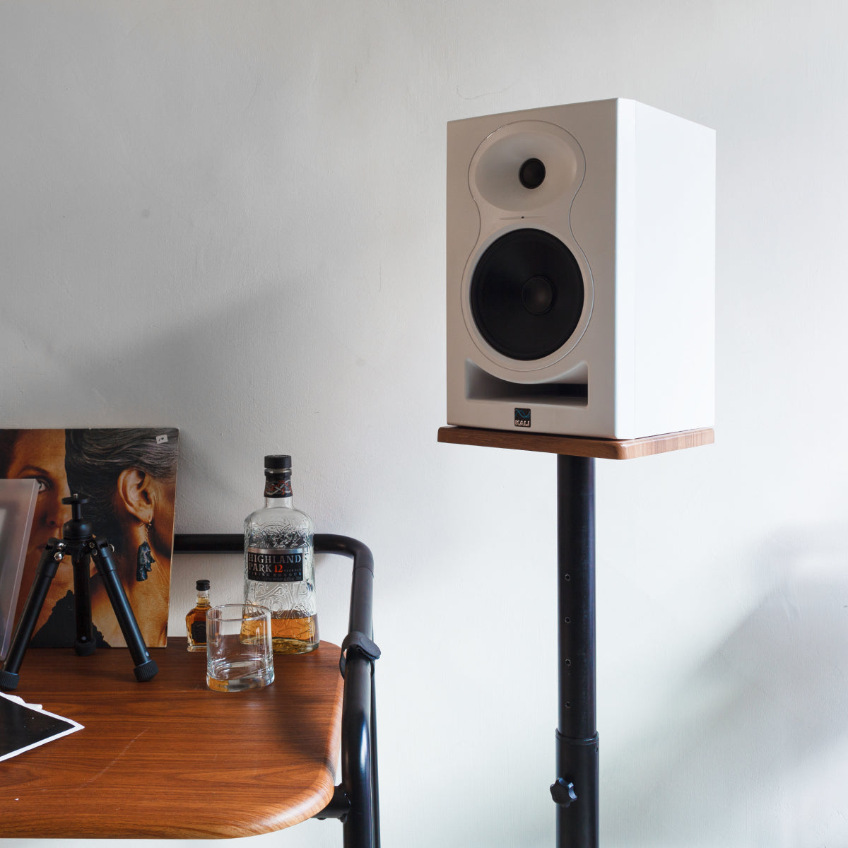 Wavebone Grand Gemini™ Monitor Stand Black (Download)