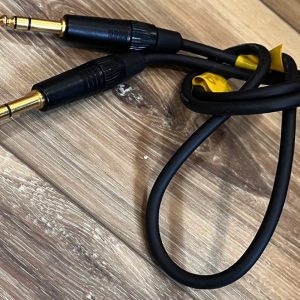 Mogami Gold 1/4" TRS Male to 1/4" TRS Male Balanced Cable (3') - Excellent Condition